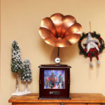 Snowing Christmas big gramophone BLG-B